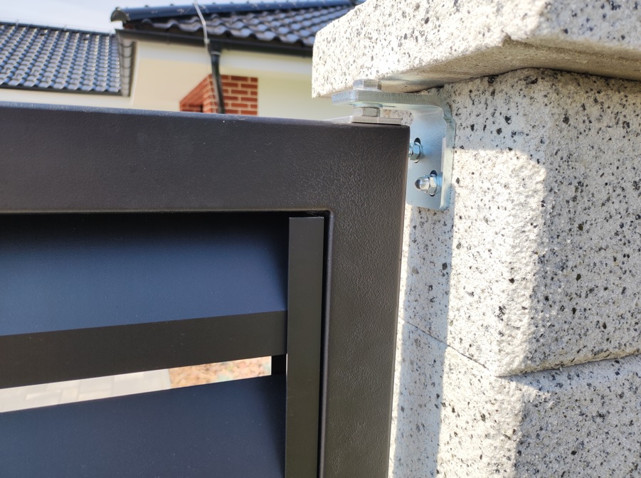 Panty - závěsy křídlových bran